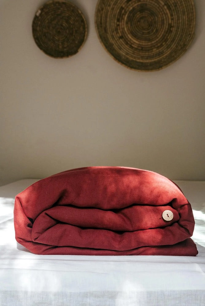Linen duvet cover Terracotta. Linen bedding in Terracotta. French linen duvet cover king